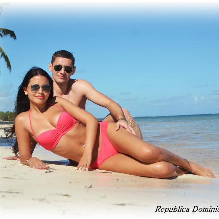 Sandra si Sepsi, in Republica Dominucana, pe timpul cand fotbalistul inca spera ca si-a gasit sufletul pereche