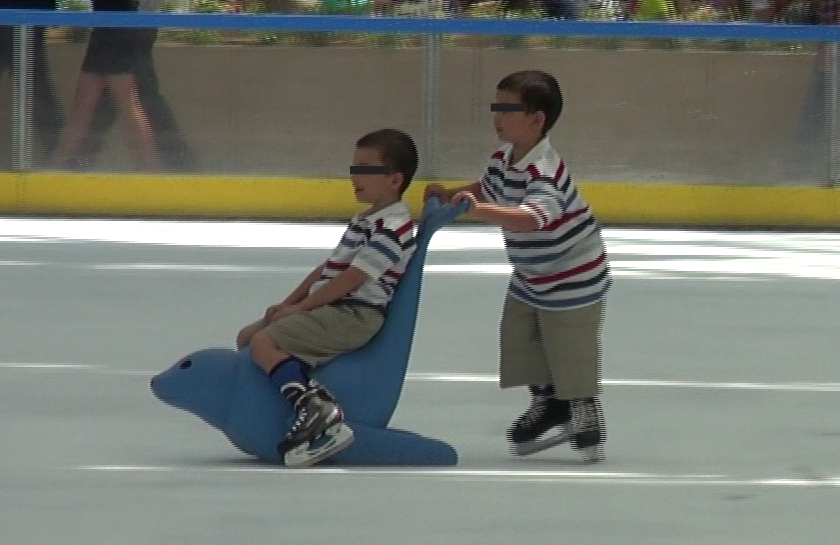 Prigoana si-a dus baietii la patinoar