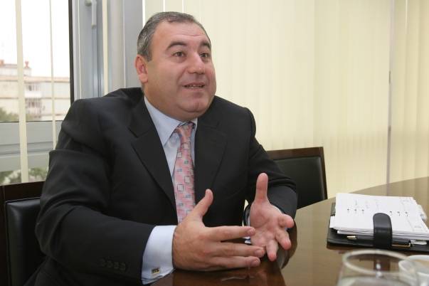 Dorin Cocos ar fi cerut de la omul de afaceri 10 milioane de euro