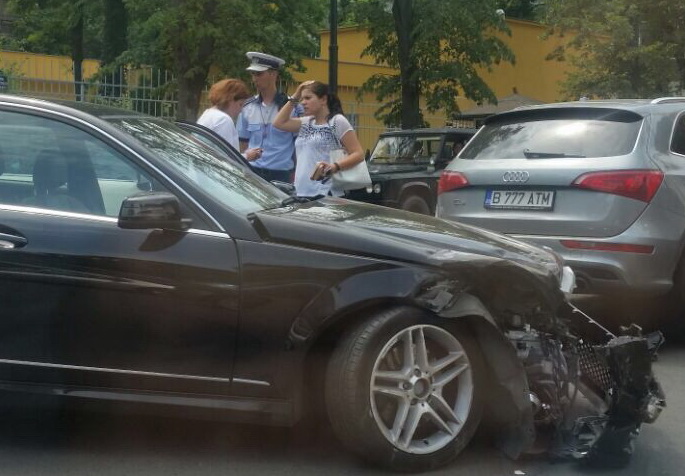 Andra s-a lovit la cap, insa nu a vrut sa fie transportata la spital pana nu a venit sotul ei