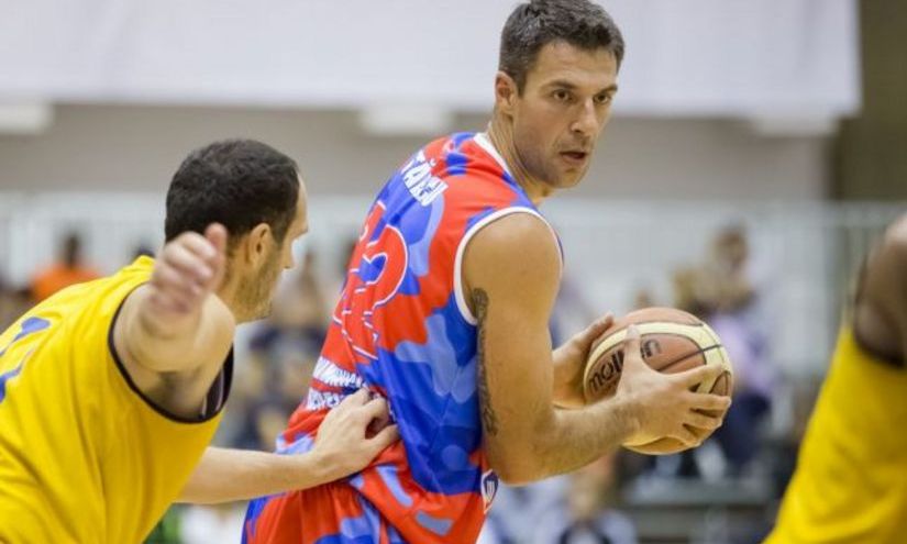 Virgil Stenescu este presedintele sectiei de baschet a clubului Steaua