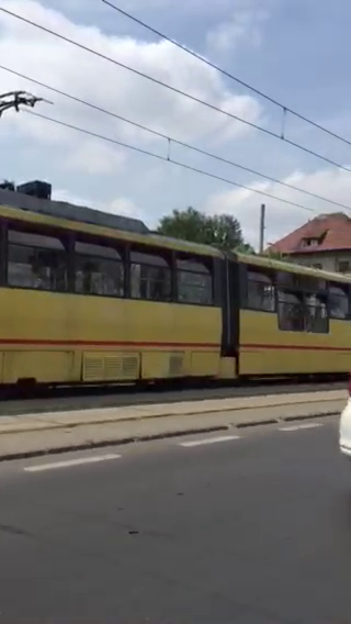 Un tramvai a ramas in Capitala blocat pe sine, iar ca sa il urneasca a fost chemat un alt tramvai