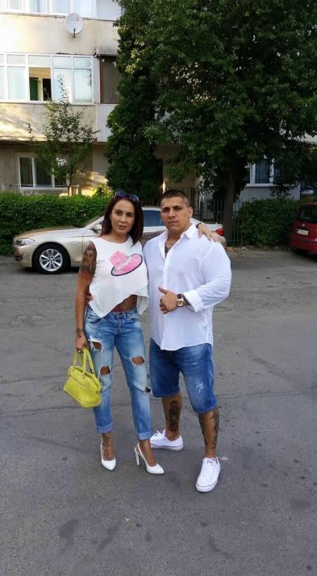 Adrian si Ramona, sotia acestuia