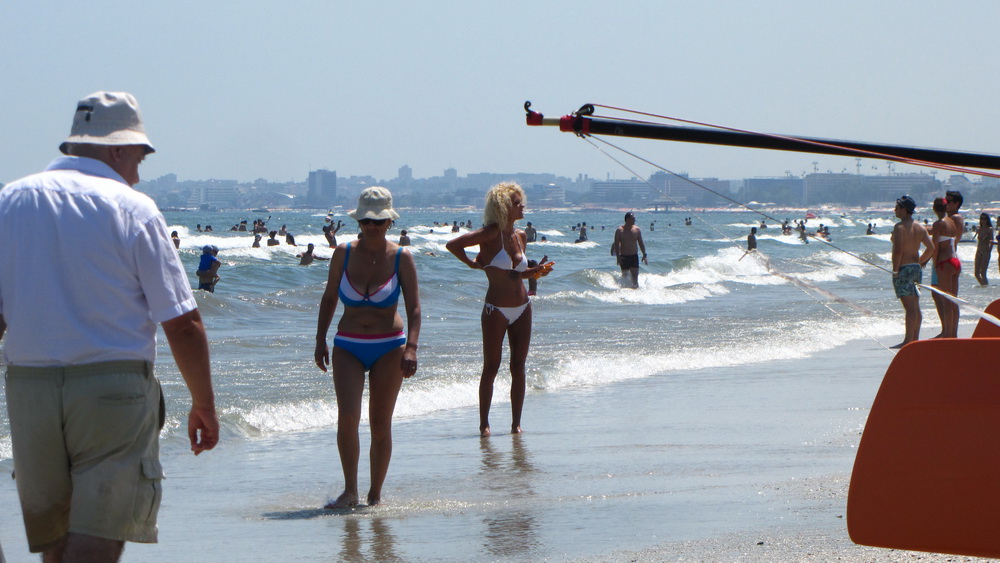 Sotia milionarului a facut furori pe litoral