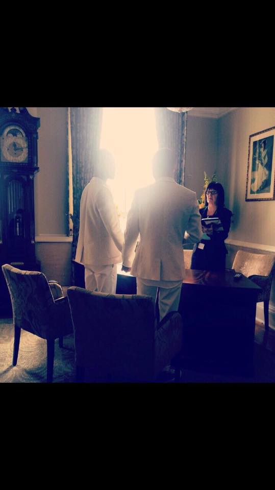 Alexandru si Julien s-au casatorit marti, la Londra