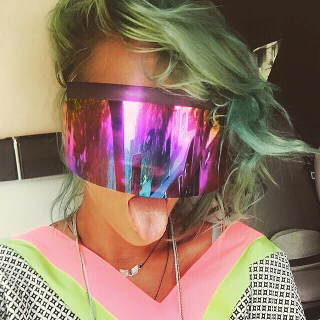 Delia si-a innebunit fanii cu aceasta poza