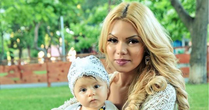 Beyonce de Romania si fetita ei, Anais
