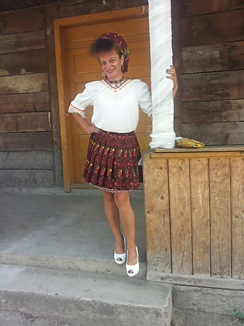 Travestitul a ajuns cunoscut dupa ce a participat la Romanii au Talent