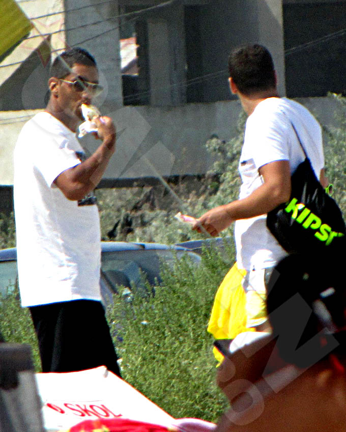 Banel a mancat cu pofta inghetata