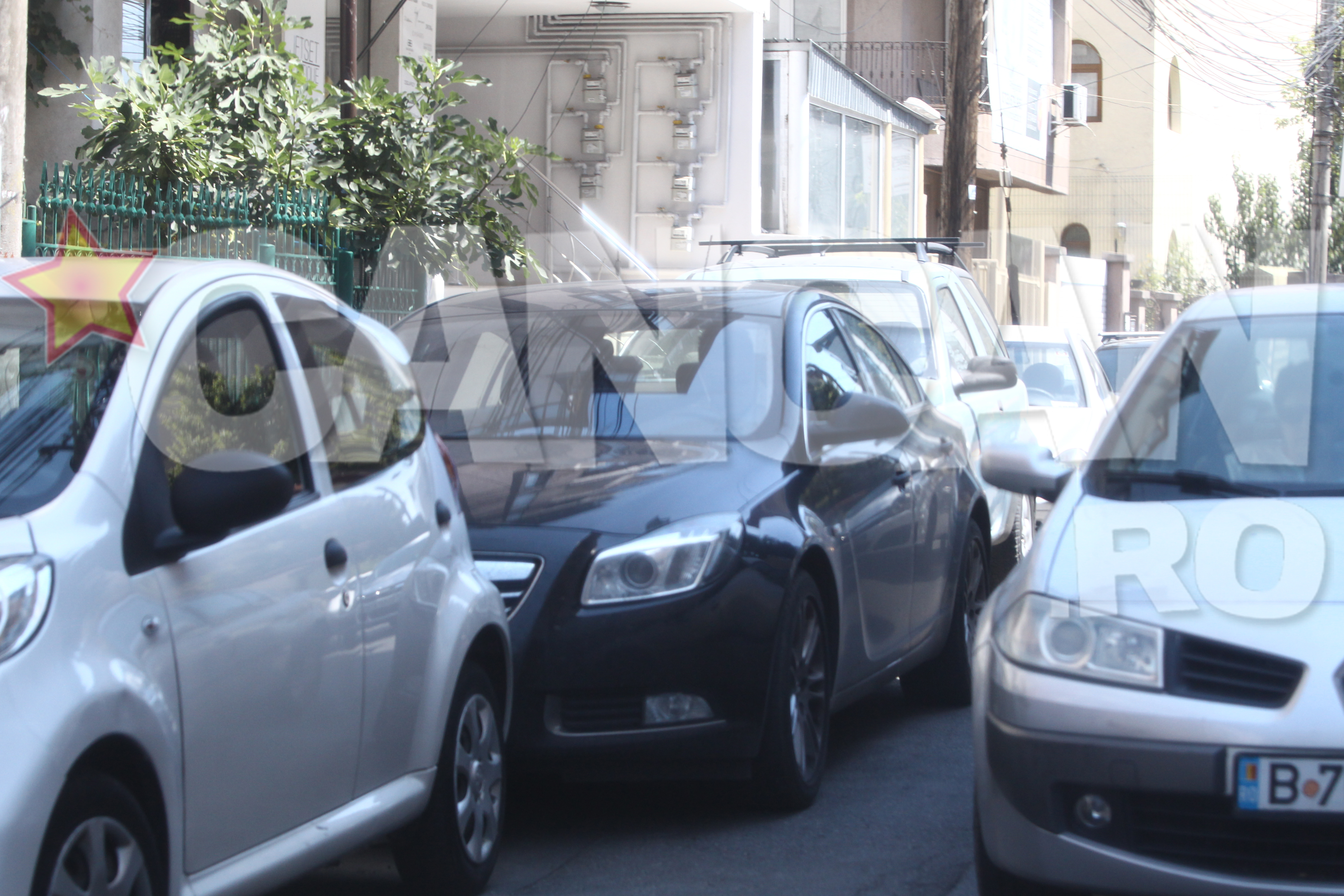 Vedeta, la volan, in timp ce se indrepta spre redactie.