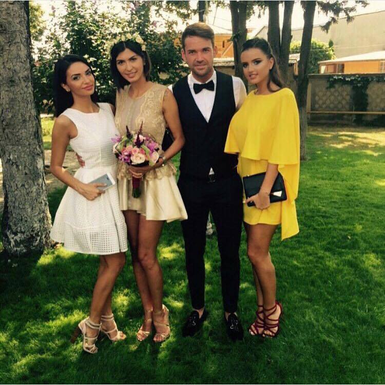 Asistenta TV s-a maritat.