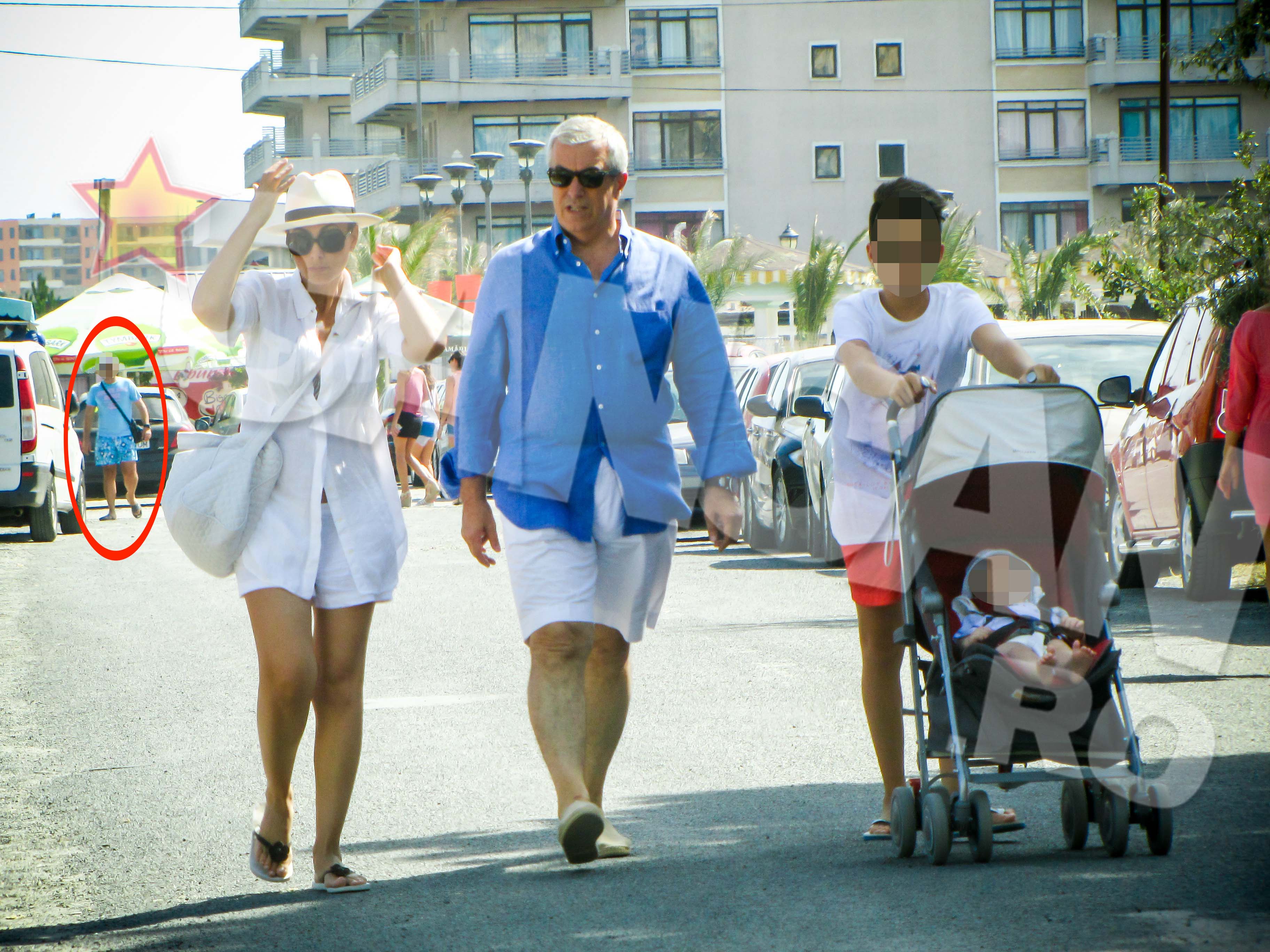 Politicianul a fost pazit de un ofiter SPP care il supraveghea de la distanta