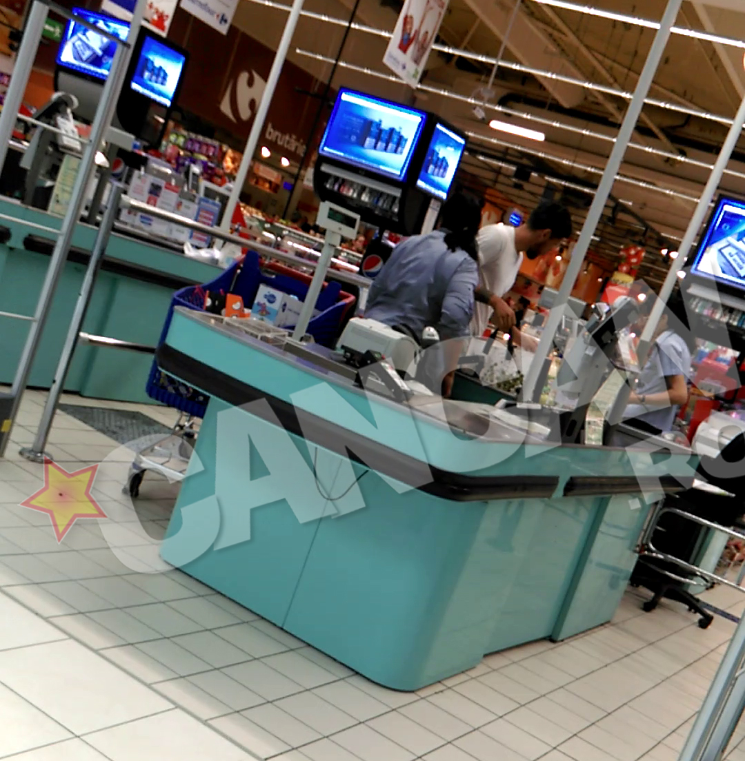 Stelistul Paul Papp a mers la cumparaturi inainte de meciul cu Rosenborg