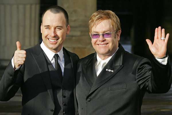 Elton John si David Furnish