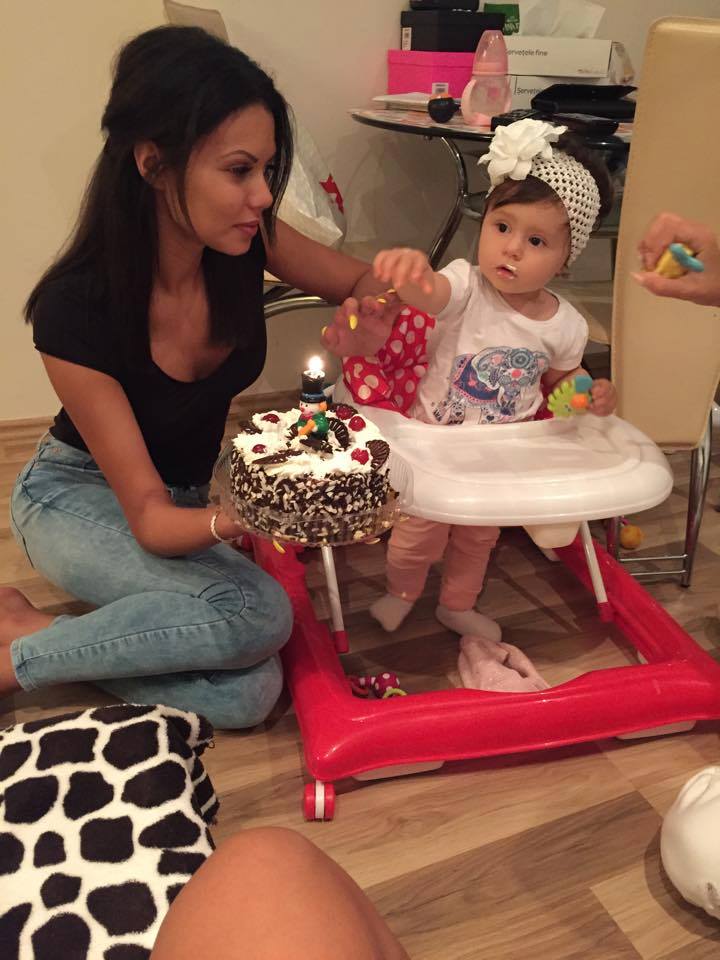 Beyonce de Romania si fetita ei, Anais