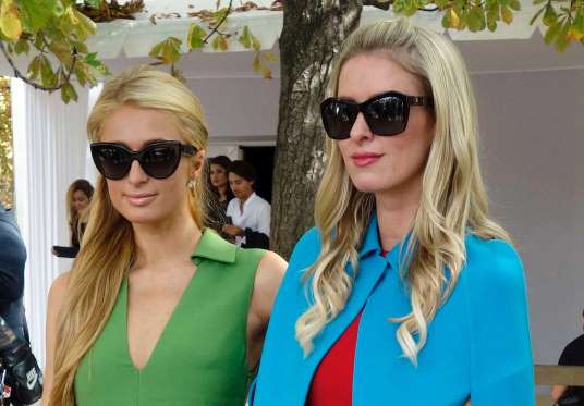 Paris si Nichy Hilton