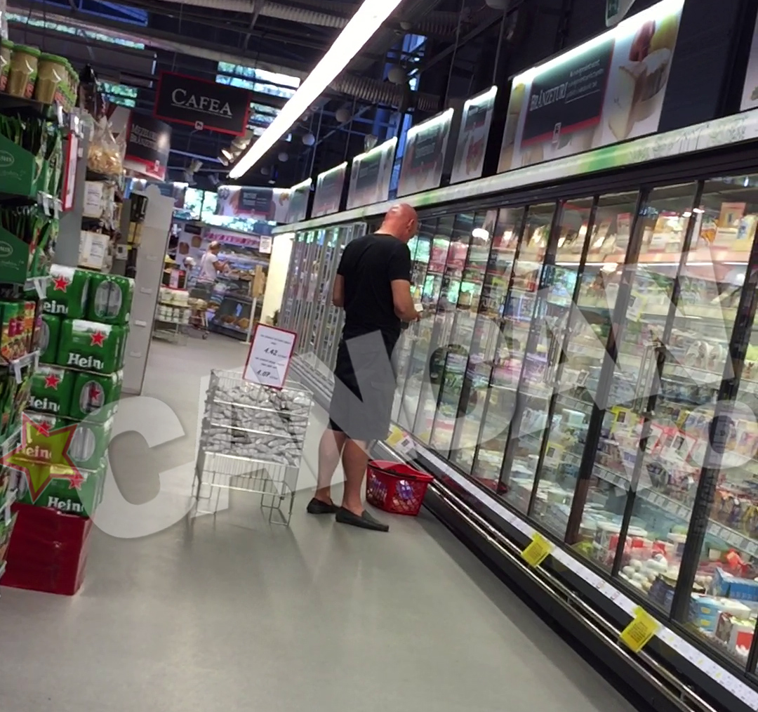 Catalin Radu Tanase a mers la cumparaturi