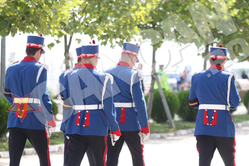 Politistul va fi inmormantat cu onoruri militare