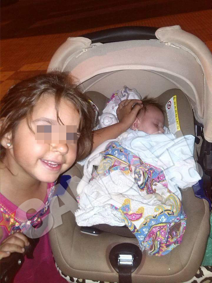 Fetita cea mare a Nikitei si sora ei