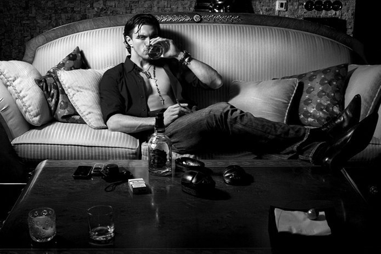 Pentru o scurta perioada, Dragos Savulescu a cochetat cu lumea modei