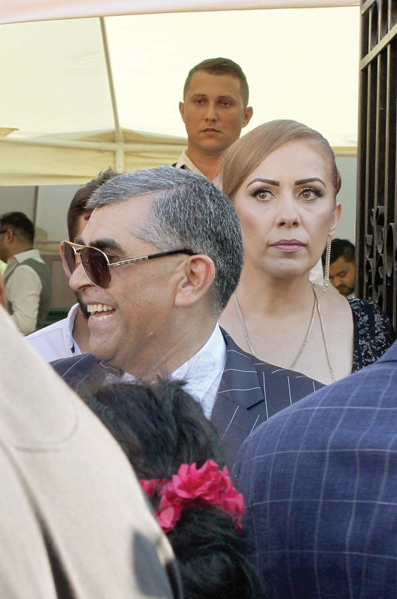 Nelu Pastrama are o sotie tanara si frumoasa, pe Vivi