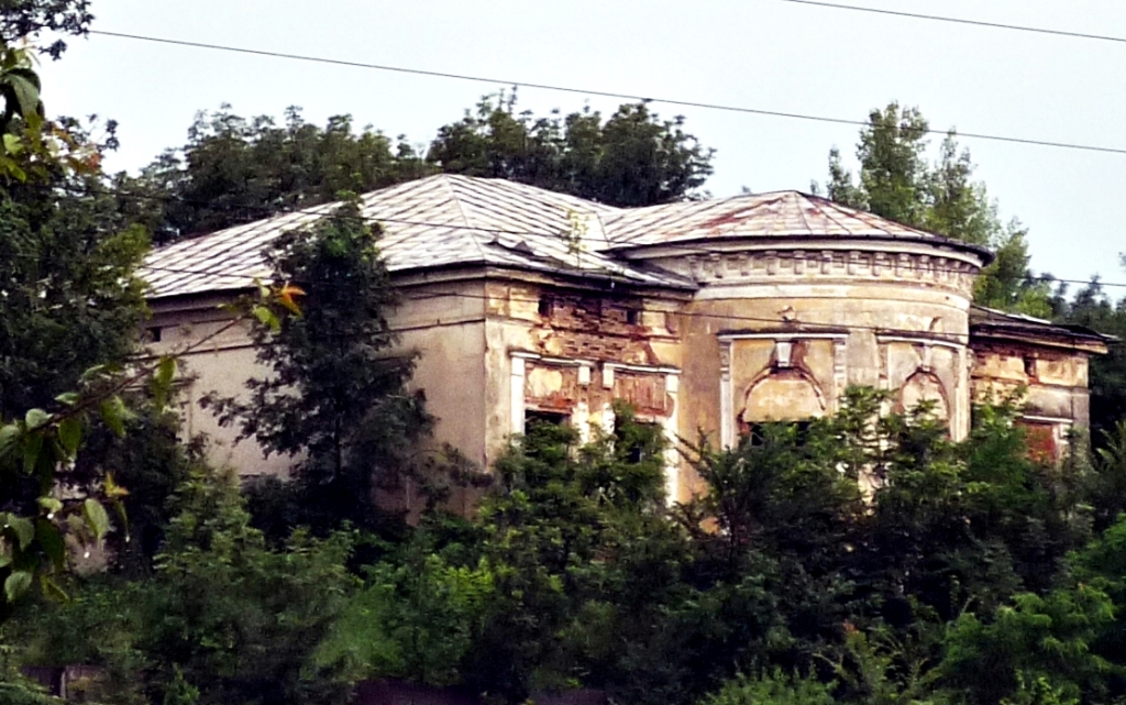 Calaul Gavril Buzatu a locuit in conacul boierului Alexandru Moruzzi, casa despre care iesenii cred azi ca e bantuita