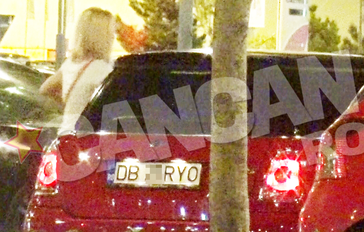 Cantareta se urca in masina