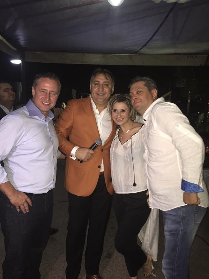 Vali Vijelie a cantat, Elena Udrea a dansat si a dat dedicatii