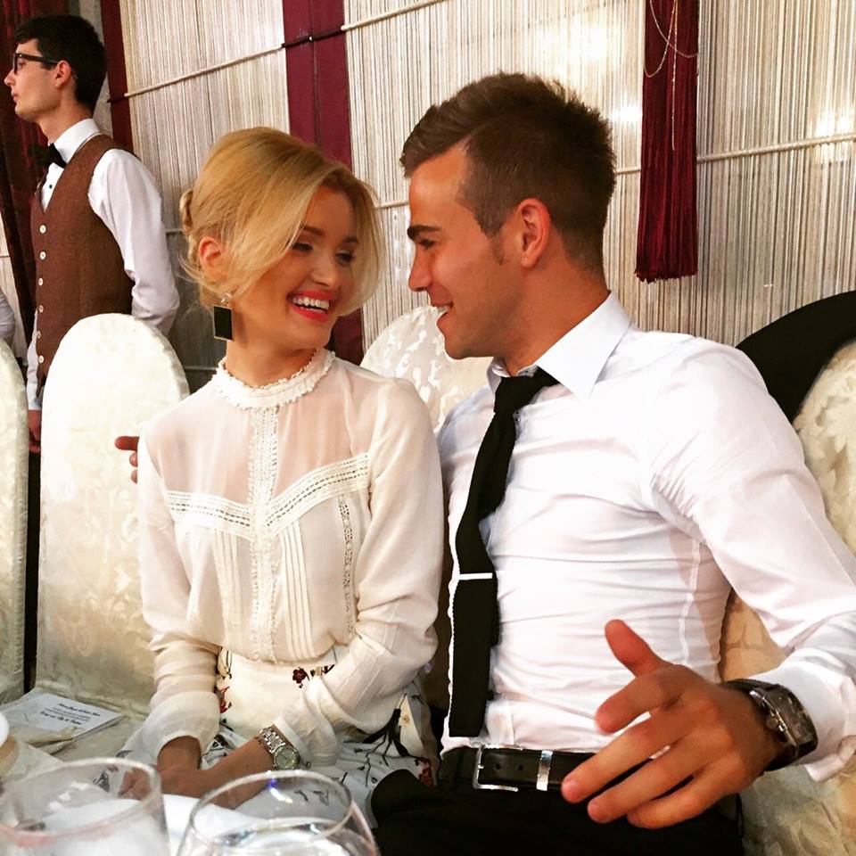 Prezentatoarea Pro TV si fotbalistul se iubesc de cateva luni