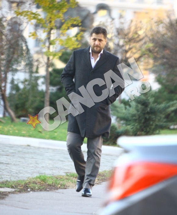 Avocatul Radu Pricop, sotul Ioanei Basescu, i-a fost intotdeauna alaturi tatalui sau, in lupta cu cancerul