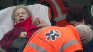 Paula Iacob in momentul cand a ajuns in spital