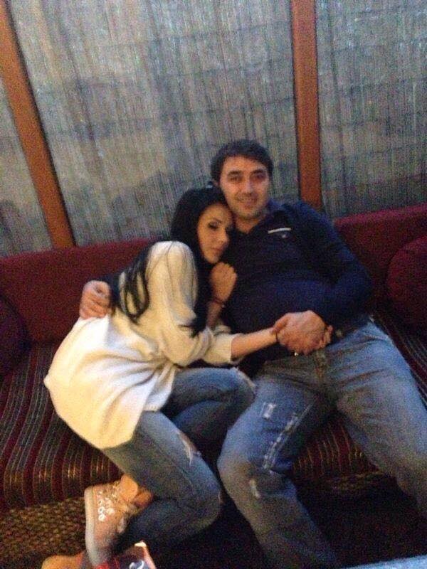 Iulia si Lutu se simt foarte bine unul in compania celuilalt