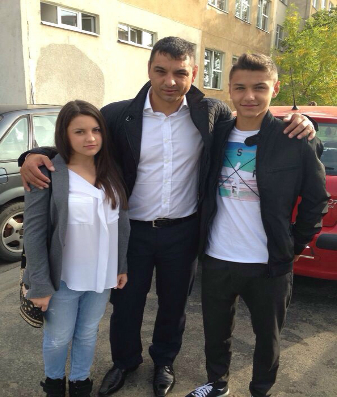 Ionel Ganea si cei doi copii ai sai: George si Ioana
