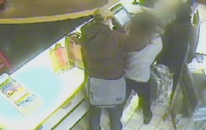 Imagini din timpul jafului