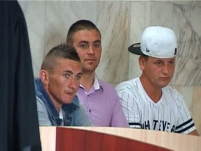 Trei din cei sapte tineri acuzati de viol