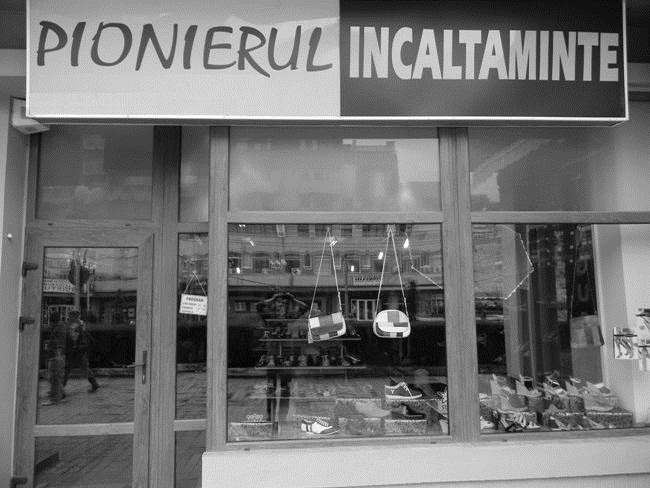 Magazinele de desfacere ale Fabricii 