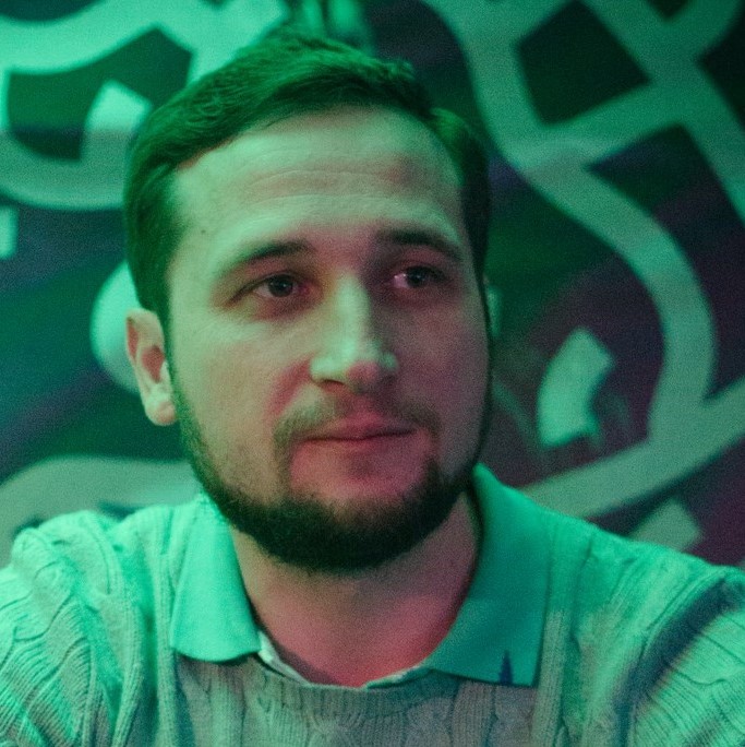 Andrei Sosa, patronul clubului Expirat