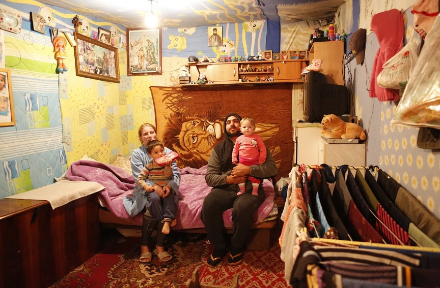 Oamenii traiesc de pe o zi pe alta. Cel mai trist este ca doi copii trebuie sa indure foamea zilnic