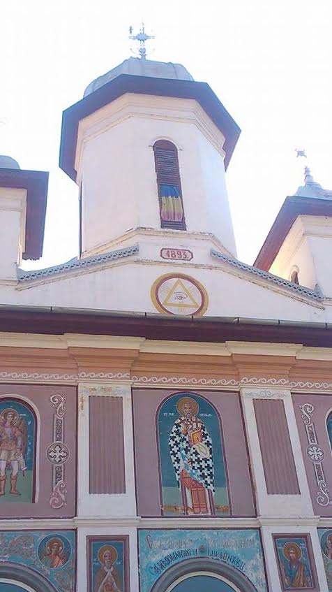 Un site de profil explica ca aceste simboluri au fost pictate ca erau la 