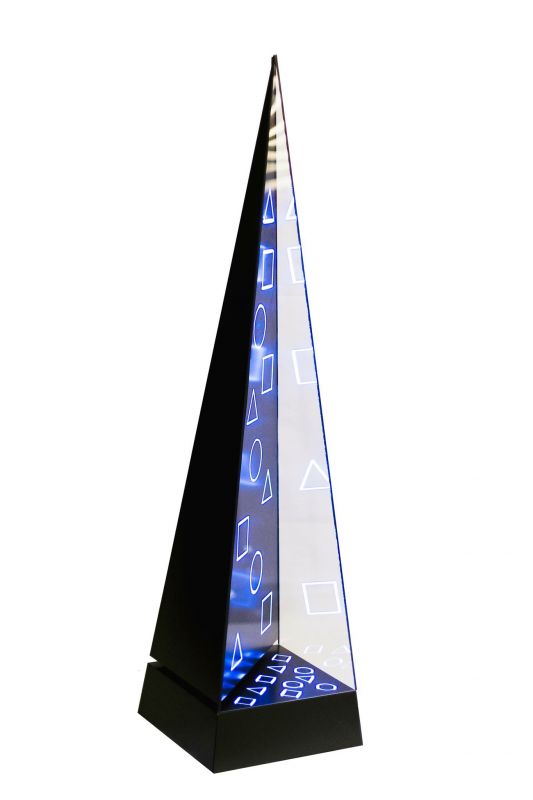 Diana Stoicescu & Miruna Darie by Createlier, cu sprijinul Euromedia – Geometria luminii