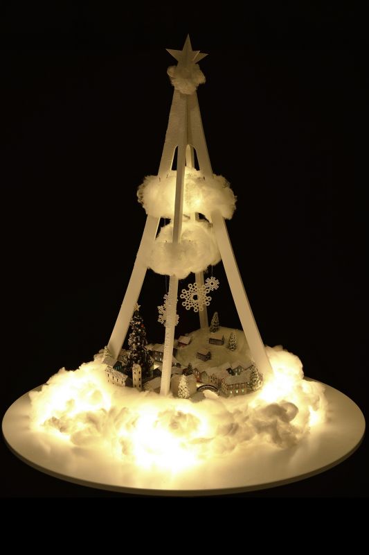 MATIUS & Philips România - Citadela Albă - o poveste desenată de MATIUS, luminată de Philips România