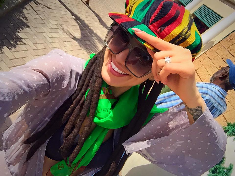 Adelina a vrut sa para nonconformista