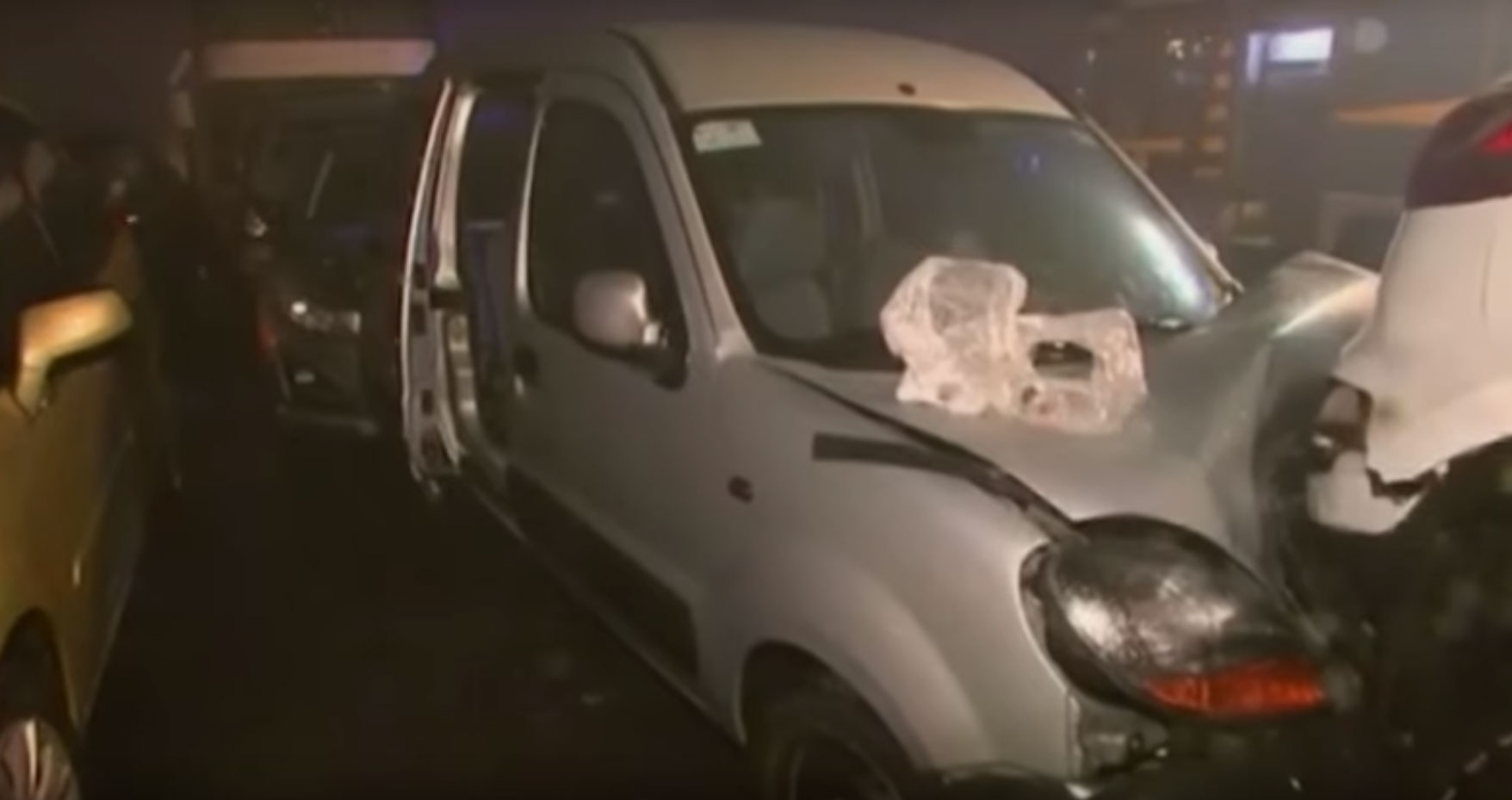 70 de masini s-au ciocnit intr-un accident in lant