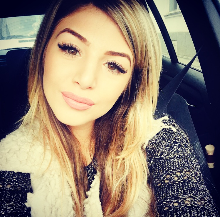 Andreea este fiica unui afacerist din Oradea