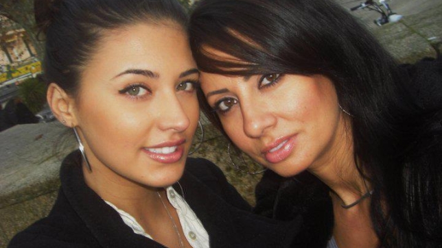 Antonia si mama ei au o relatie buna