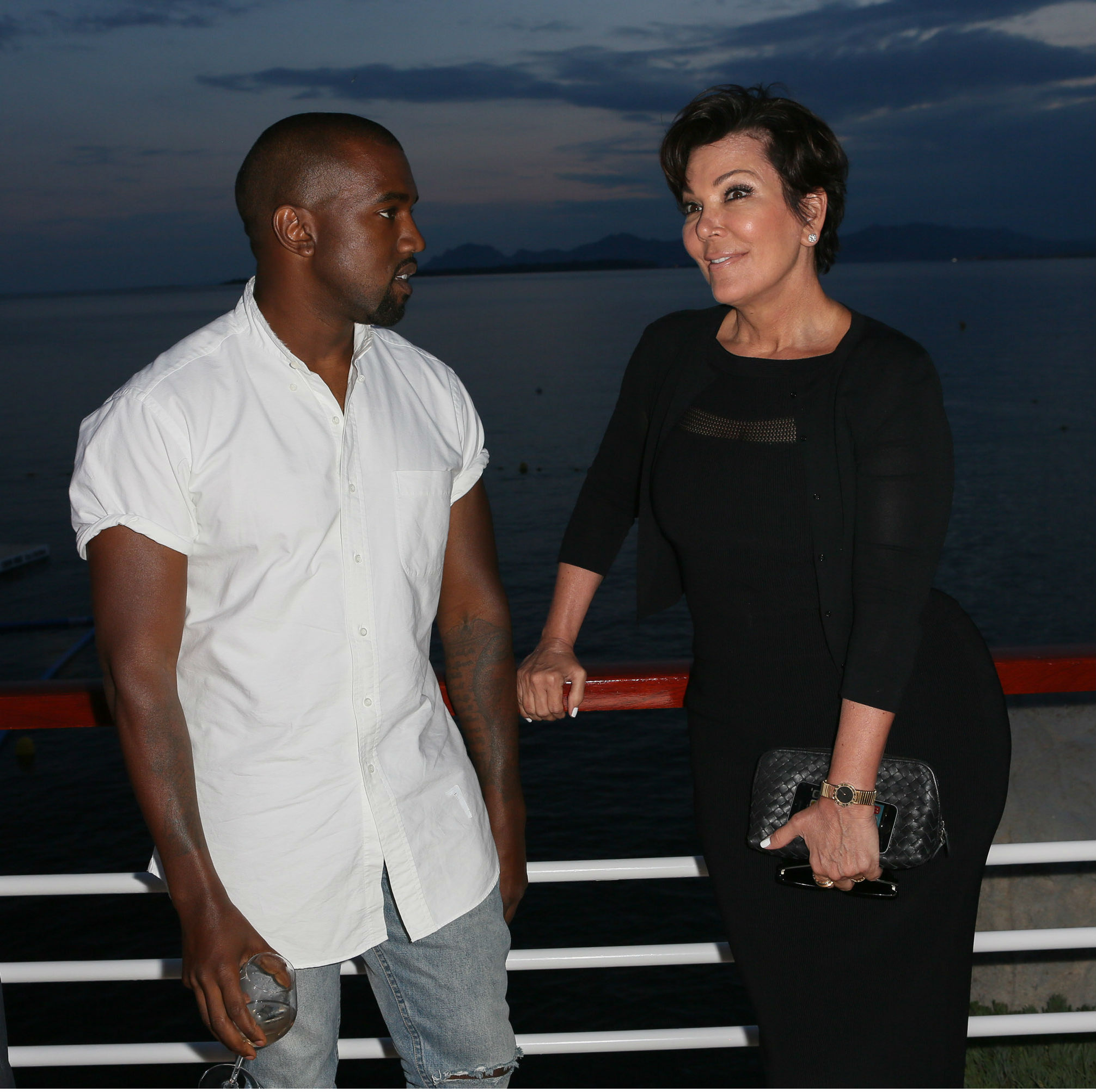 Kris Jenner si ginerele Kanye West au intr-adevar o relatie atipica. Se pare ca soacra il admira pe artist mai mult decat oricine.