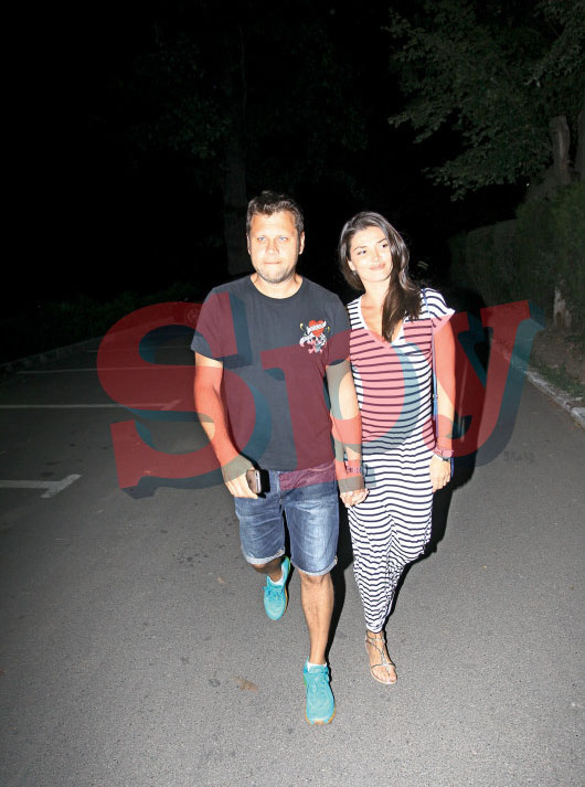 Prezentatoarea tv si iubitul ei urmeaza sa se casatoreasca