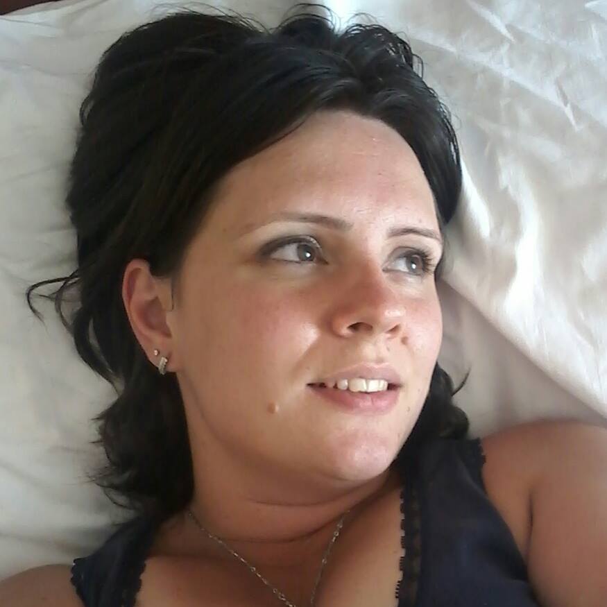 Tanara de 34 de ani este bolnava de cancer