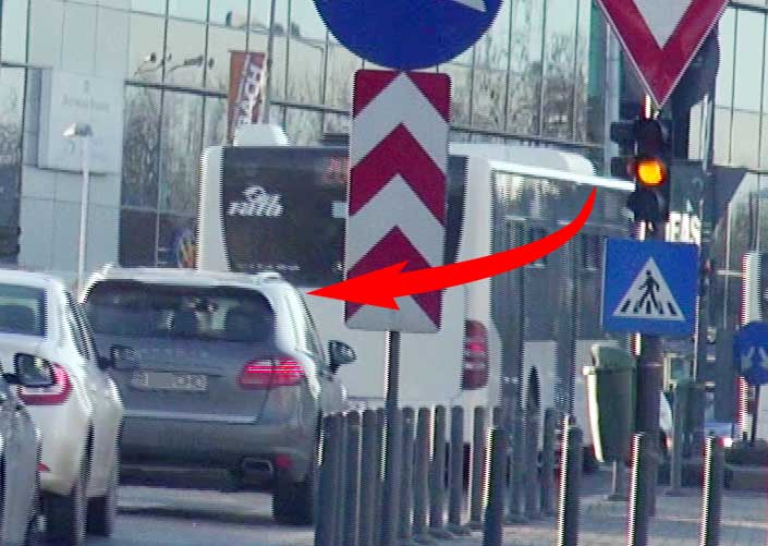 11 februarie, ora 16.45. Cofetarul a trecut pe galben