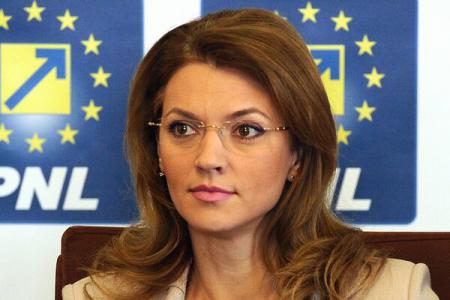 Alina Gorghiu a reusit sa se impuna pe scena politicii romanesti